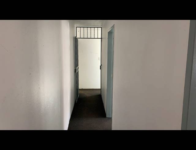 264M² WAREHOUSE TO LET IN ANDERBOLT